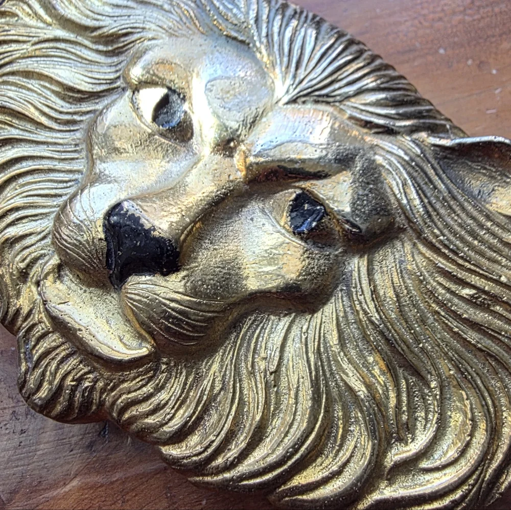 Goldtone Etched Lion Bag Charm - Custom Made - Picture 4 of 16